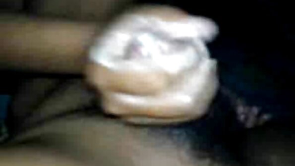 Coco Kiss lutscht und fickt ihren Stiefbruder